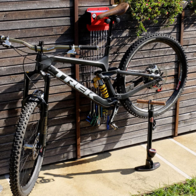 Biketron Wall : stand a parete per riparazione bici